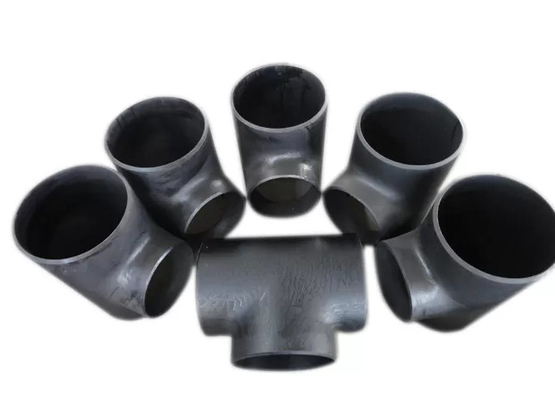 2mm- 60mm Butt Welded Pipe Fittings ทีไม่มีรอยต่อน้ำมันกันสนิมสีดำ 14'' 16'' 18''