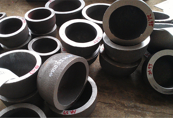 1/2 &quot;ถึง 110&quot; เหล็กกล้าคาร์บอน Buttweld Caps Astm A234 ภาพวาดสีดำไร้รอยต่อ Q195