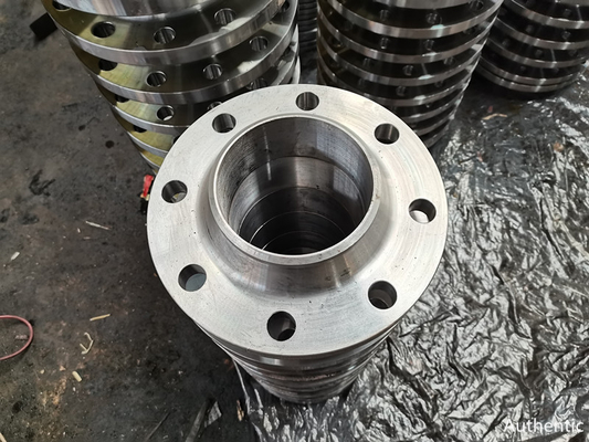 การเชื่อมต่อฟิตติ้งหน้าแปลนเหล็กกล้าคาร์บอนที่ผ่านการรับรอง ISO หน้าเรียบ 300LB