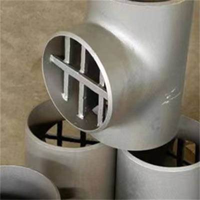 24 &quot;รอยท่อฟิตติ้งเหล็กกล้าคาร์บอนเท่ากับ Tee / ลด Tee Asme Astm A234 Wpb