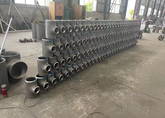 Asme B16.9 Astm A 234 Wpb ลดข้อต่อ Tee Butt Weld Wp304 / L 316 / L S2205 S32750