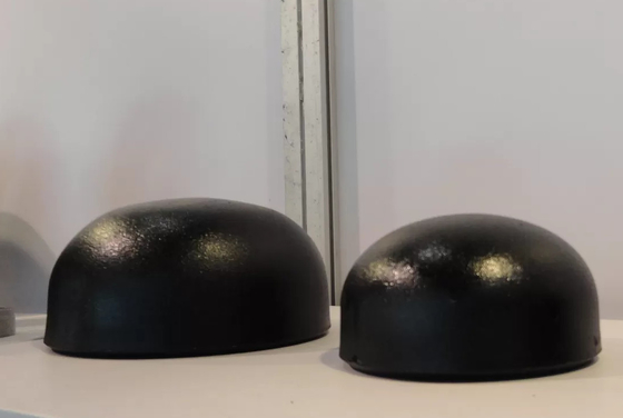 เคลือบเงาท่อเหล็กไร้รอยต่อ Hdg ฝาท่อเหล็กดำ 1/2&quot;-72นิ้ว