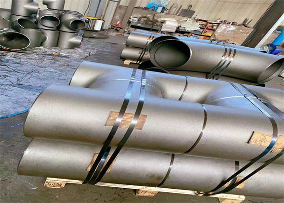 Asme B16.9 Sch40 เหล็กกล้าคาร์บอนตรง Tee Astm A 234 Wpb Butt Weld