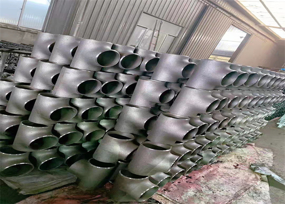 Asme B16.9 Sch40 เหล็กกล้าคาร์บอนตรง Tee Astm A 234 Wpb Butt Weld