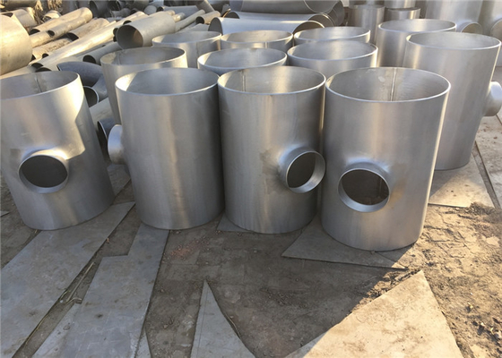 GB เชื่อมเหล็กคาร์บอน Tee 4500PSI-15000PSI ปลายเรียบ Sch140